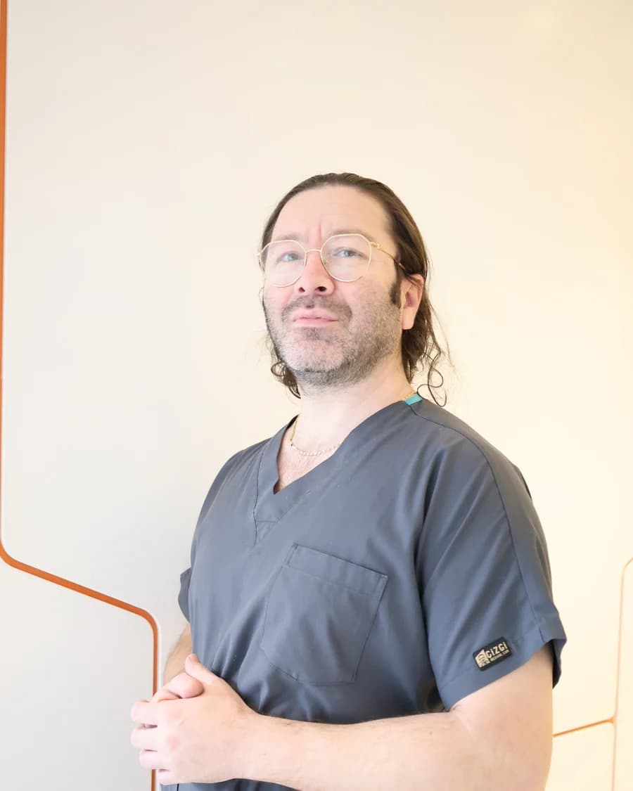 Dr. Anvar Ahmedov