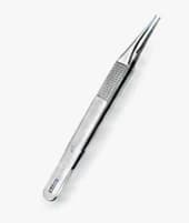 Instrument de précision utilisé en greffe capillaire FUE saphir