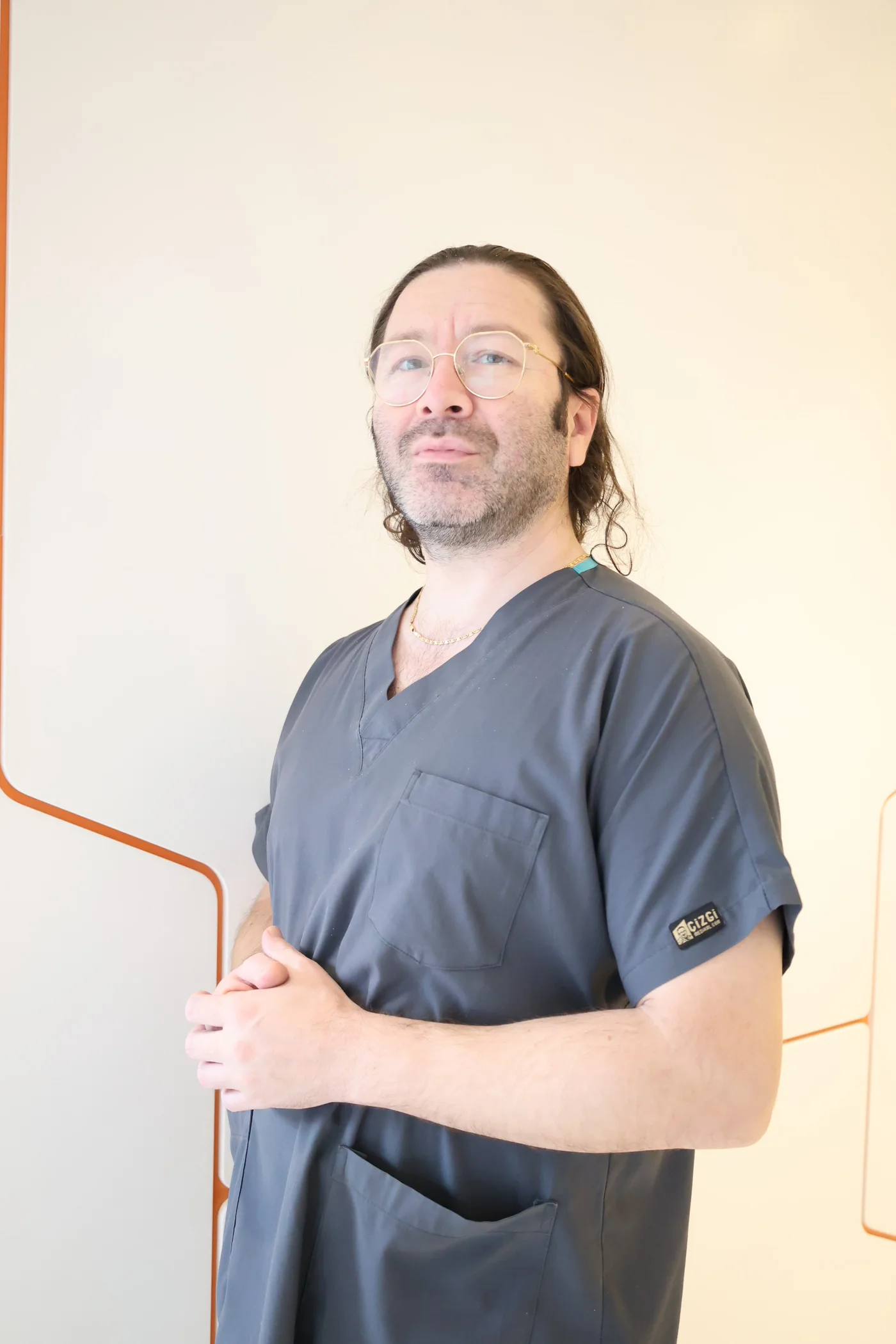 Dr. Anvar Ahmedov