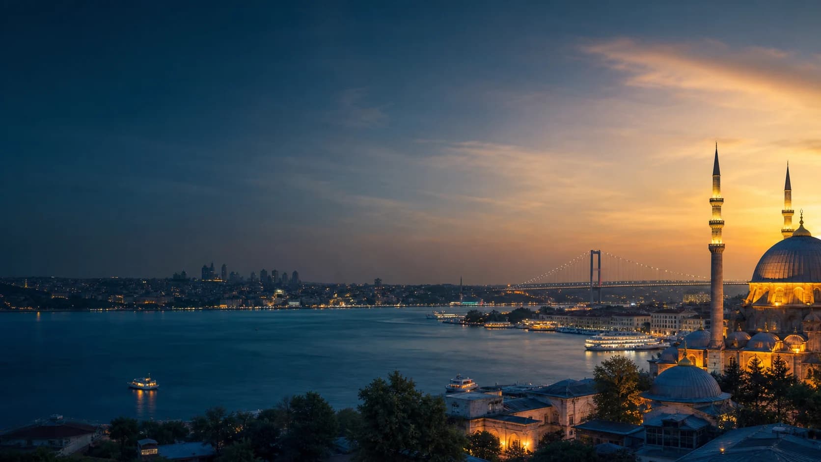 Vue panoramique d'Istanbul, du Bosphore et de ses monuments au coucher du soleil